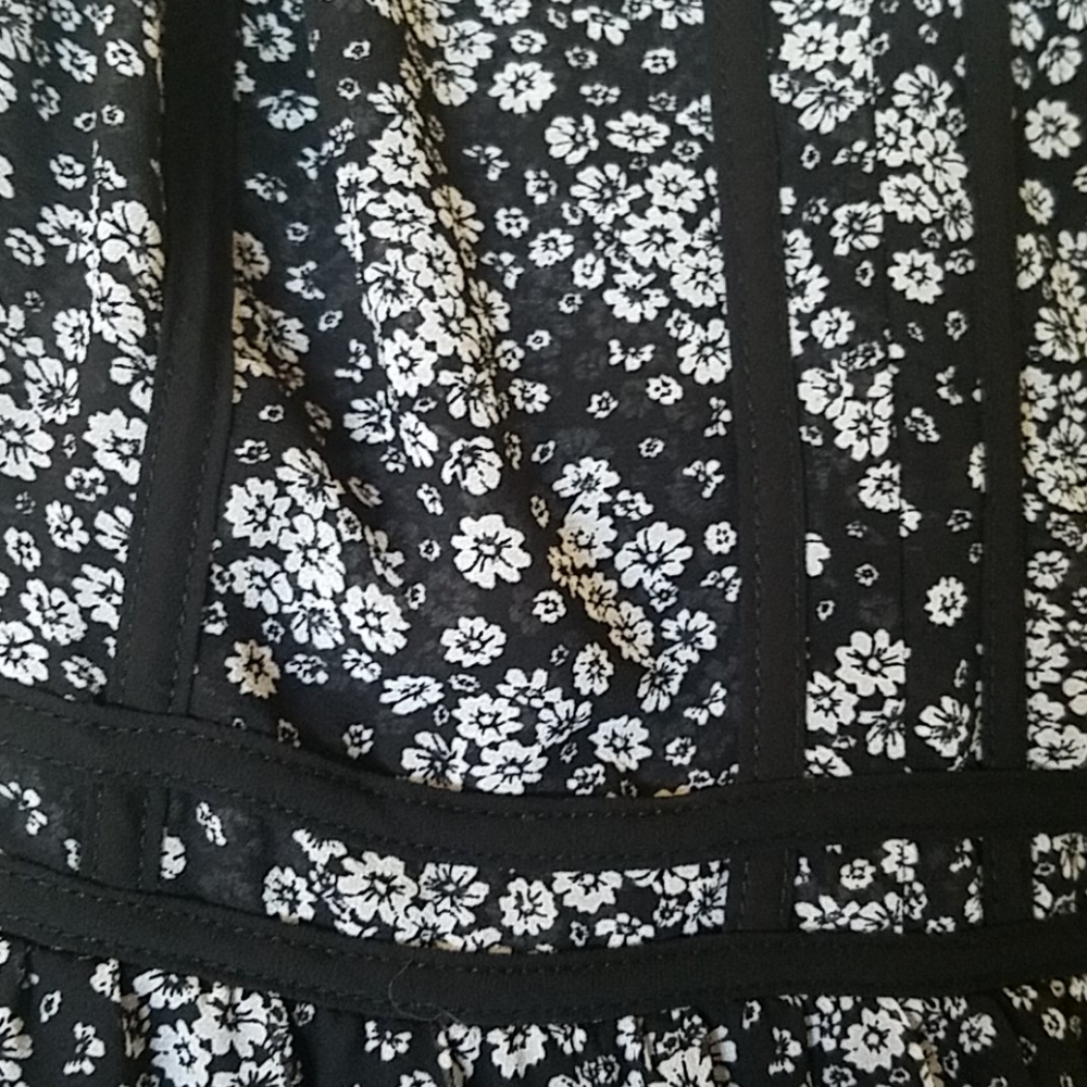 Blouse - Picture 2 of 2